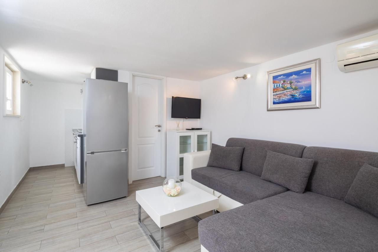 Vila Blanka Apartments Rogoznica  Dış mekan fotoğraf