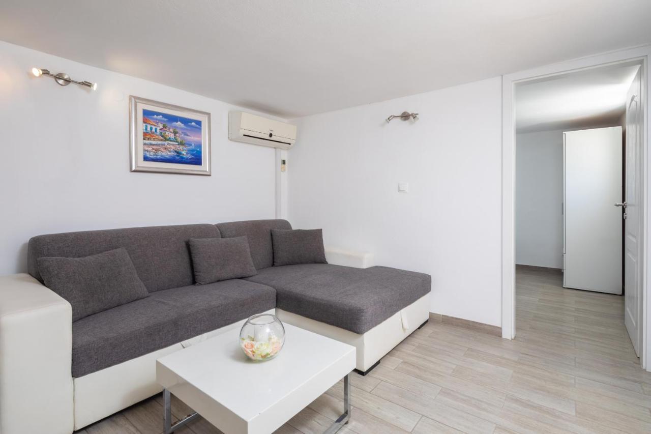 Vila Blanka Apartments Rogoznica  Dış mekan fotoğraf