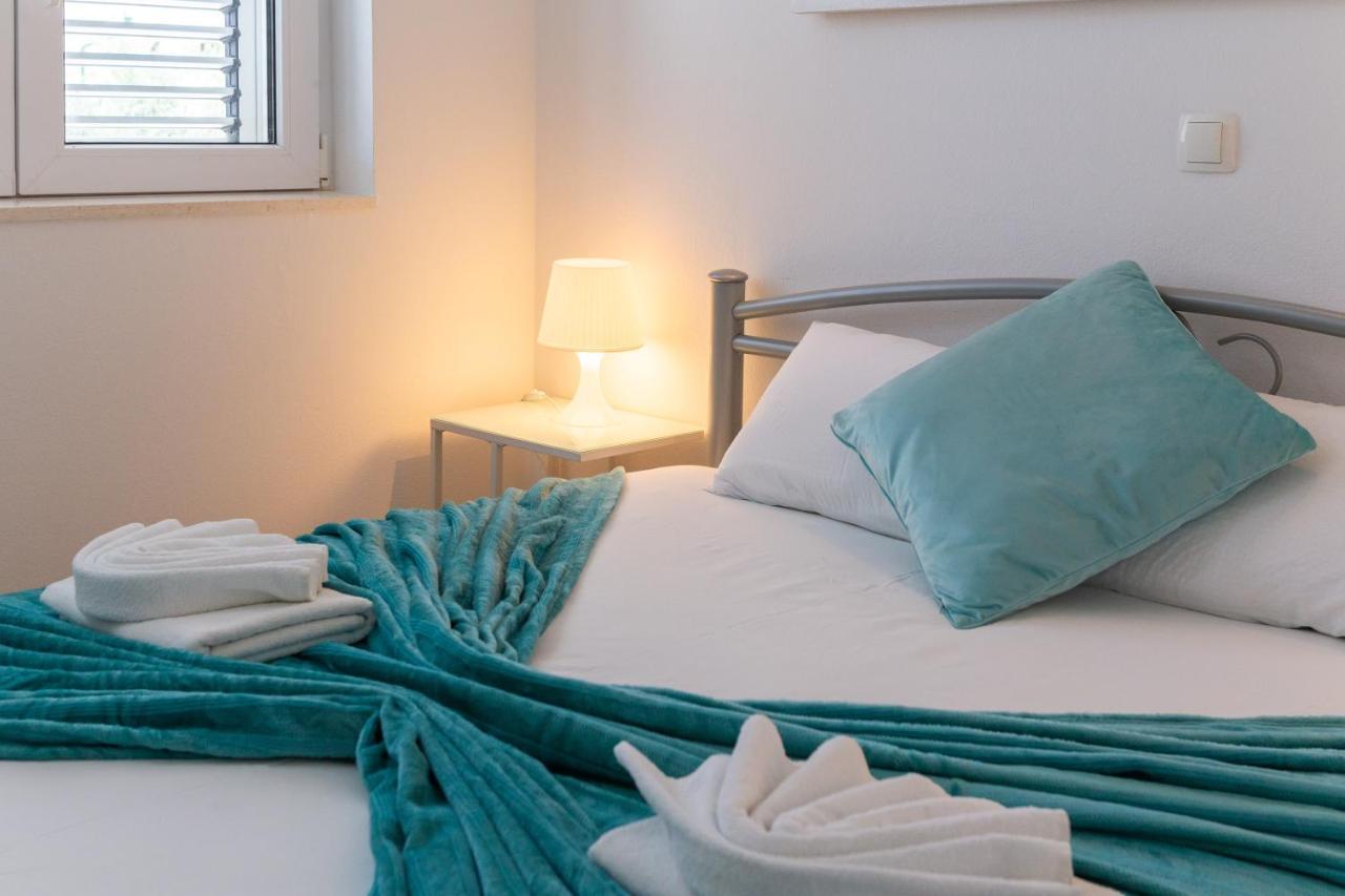 Vila Blanka Apartments Rogoznica  Dış mekan fotoğraf