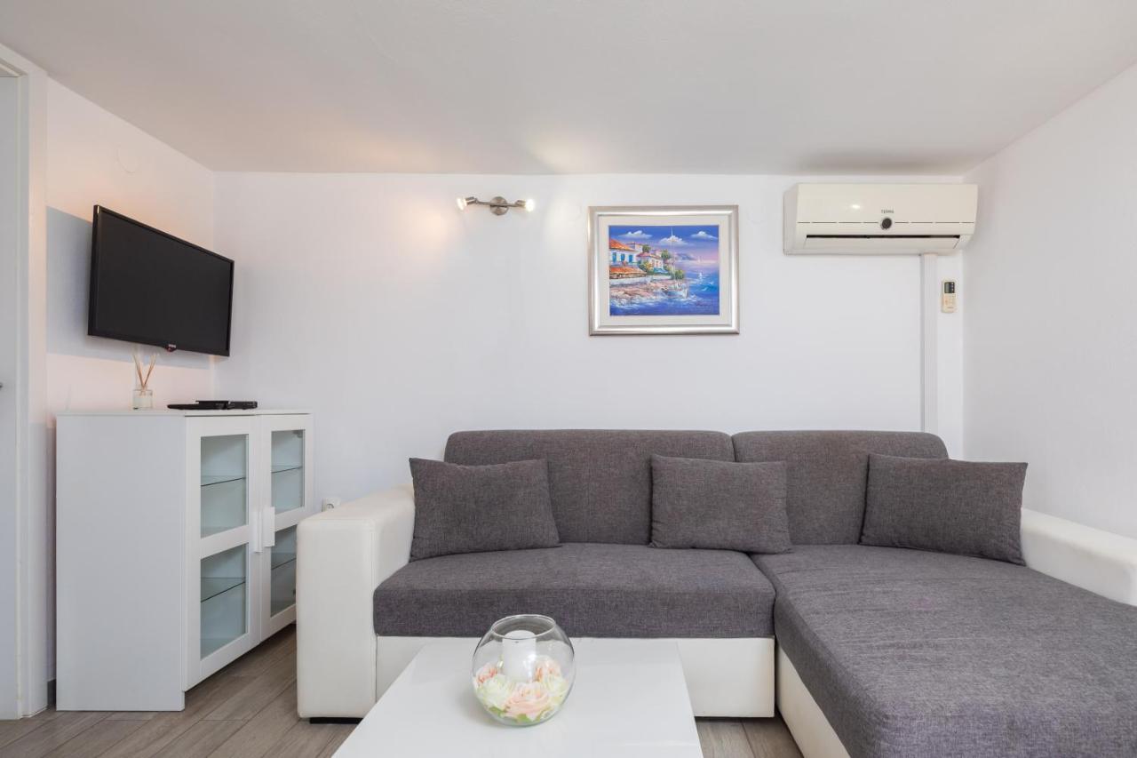 Vila Blanka Apartments Rogoznica  Dış mekan fotoğraf