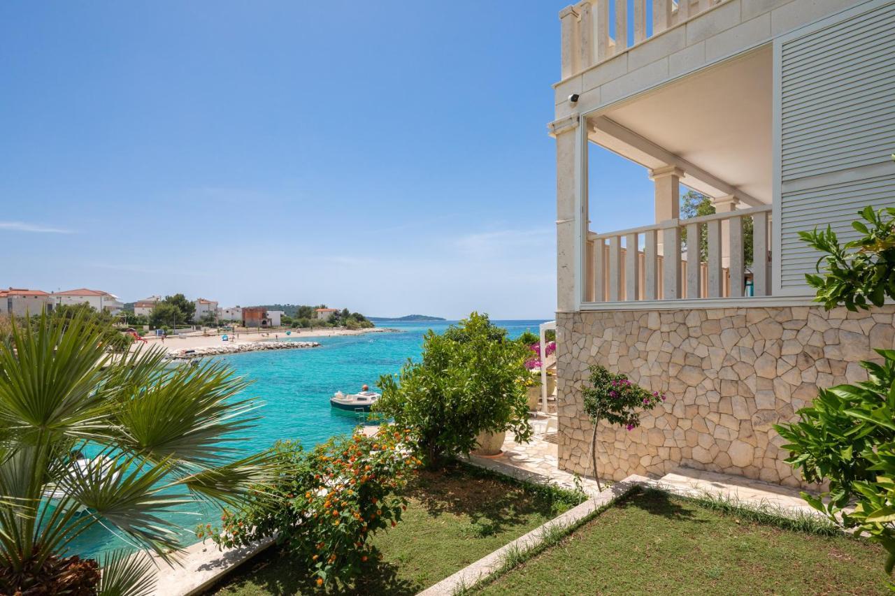 Vila Blanka Apartments Rogoznica  Dış mekan fotoğraf